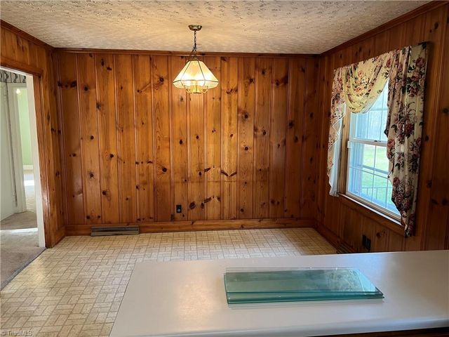 2183 Rowe Road, Lexington, NC 27295