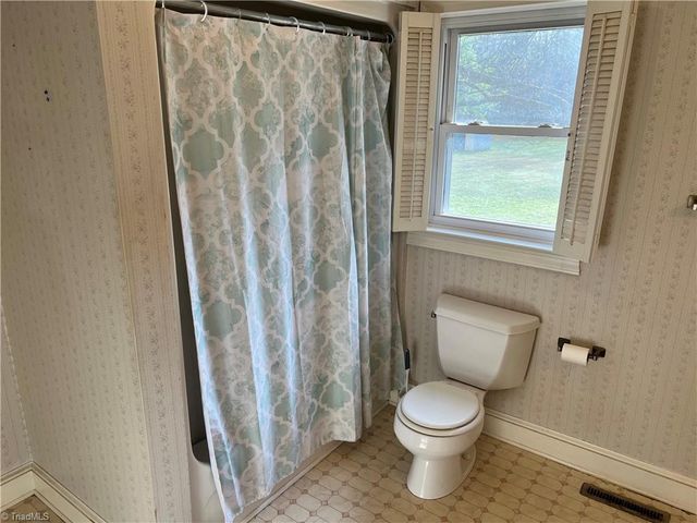 2183 Rowe Road, Lexington, NC 27295