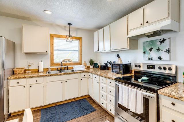 2114 57th Street, Galveston, TX 77551