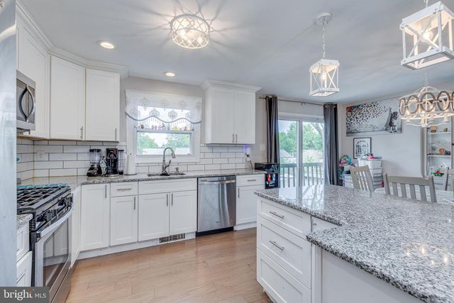223 FAIRMOUNT AVE, Blackwood, NJ 08012