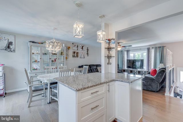 223 FAIRMOUNT AVE, Blackwood, NJ 08012