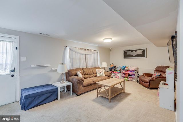 223 FAIRMOUNT AVE, Blackwood, NJ 08012