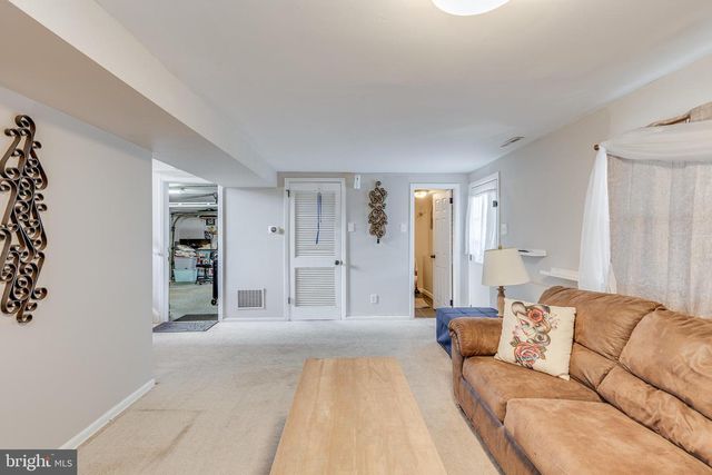 223 FAIRMOUNT AVE, Blackwood, NJ 08012