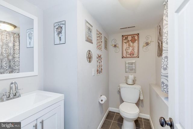 223 FAIRMOUNT AVE, Blackwood, NJ 08012
