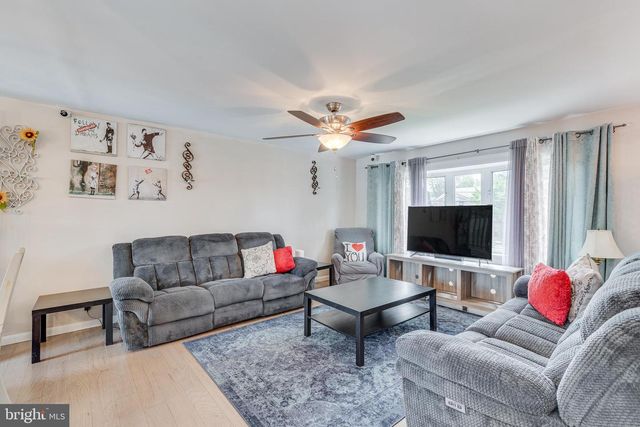 223 FAIRMOUNT AVE, Blackwood, NJ 08012