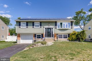 223 FAIRMOUNT AVE, Blackwood, NJ 08012
