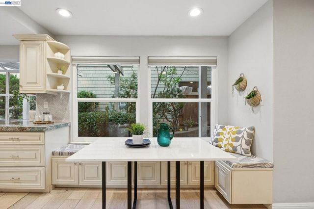 30 30 Sea Brg, Alameda, CA 94502