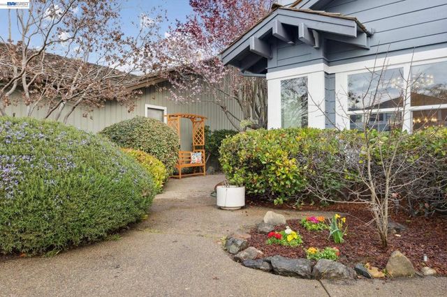 30 30 Sea Brg, Alameda, CA 94502