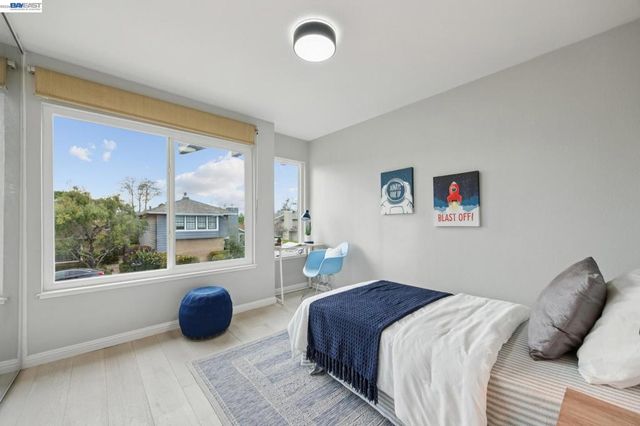 30 30 Sea Brg, Alameda, CA 94502