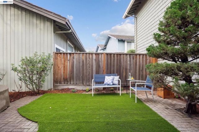 30 30 Sea Brg, Alameda, CA 94502