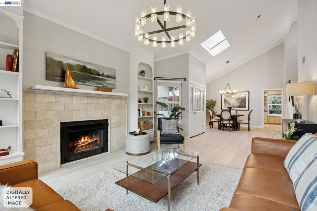 Image 4 of property listing at 30 30 Sea Brg, Alameda, CA 94502