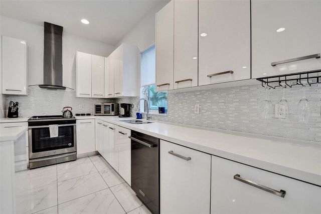 1371 N Ocean Boulevard, Pompano Beach, FL 33062