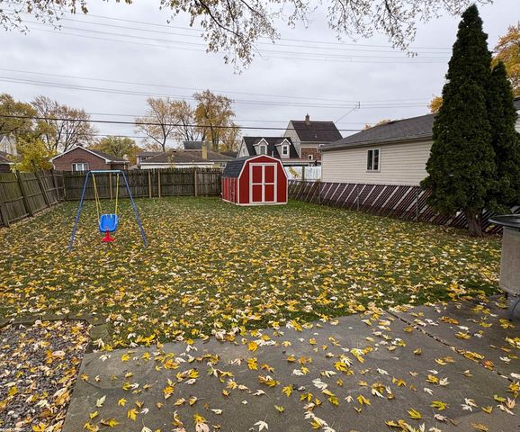 21336 Erben Street, St Clair Shores, MI 48081