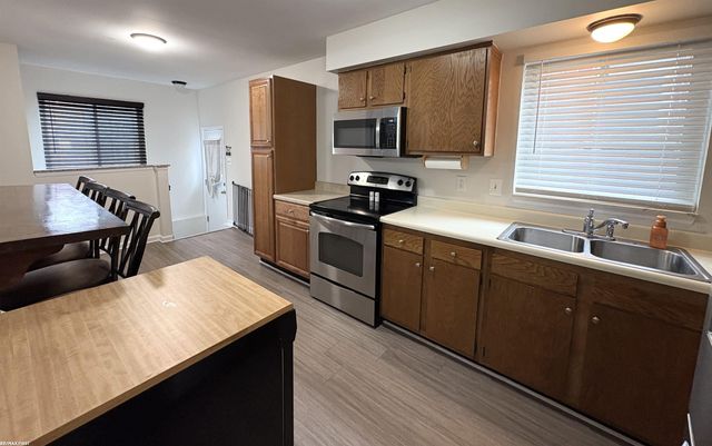 21336 Erben Street, St Clair Shores, MI 48081