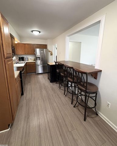 21336 Erben Street, St Clair Shores, MI 48081