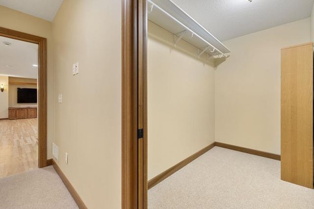 16958 Dynamic Drive, Lakeville, MN 55044