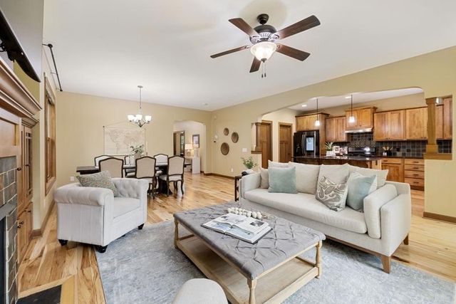 16958 Dynamic Drive, Lakeville, MN 55044