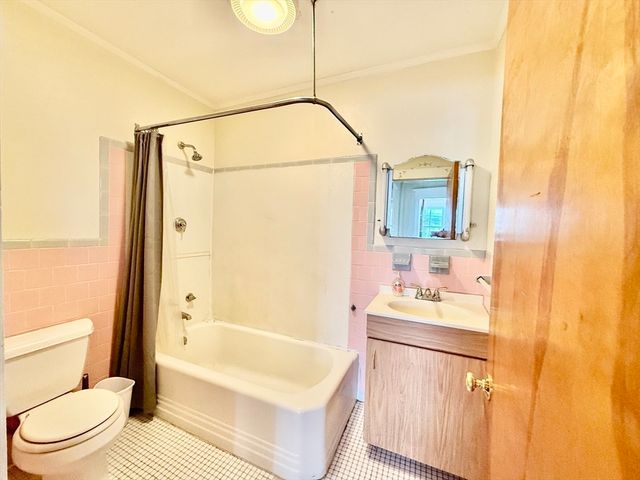 84 Pearl St 2F, Stoughton, MA 02072