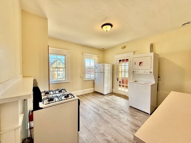84 Pearl St 2F, Stoughton, MA 02072