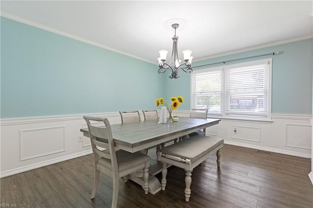 100 Horseshoe LNDG, Hampton, VA 23669