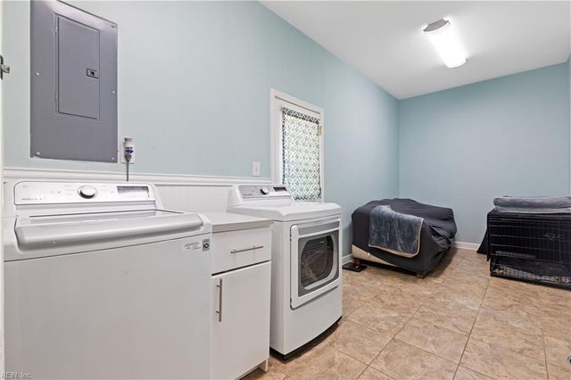 100 Horseshoe LNDG, Hampton, VA 23669