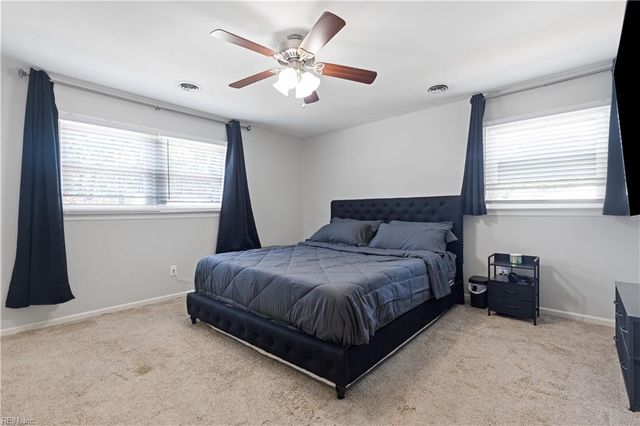 100 Horseshoe LNDG, Hampton, VA 23669