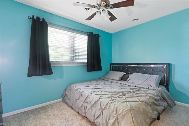 100 Horseshoe LNDG, Hampton, VA 23669