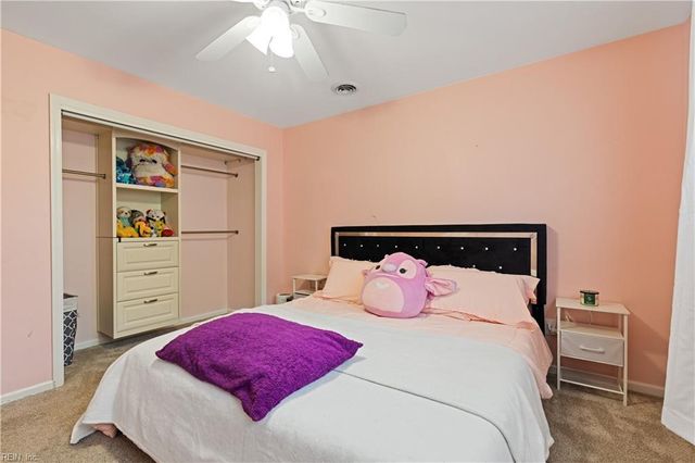 100 Horseshoe LNDG, Hampton, VA 23669