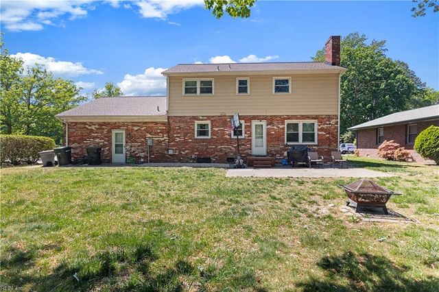 100 Horseshoe LNDG, Hampton, VA 23669