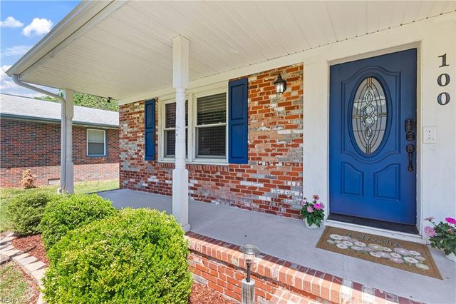 100 Horseshoe LNDG, Hampton, VA 23669