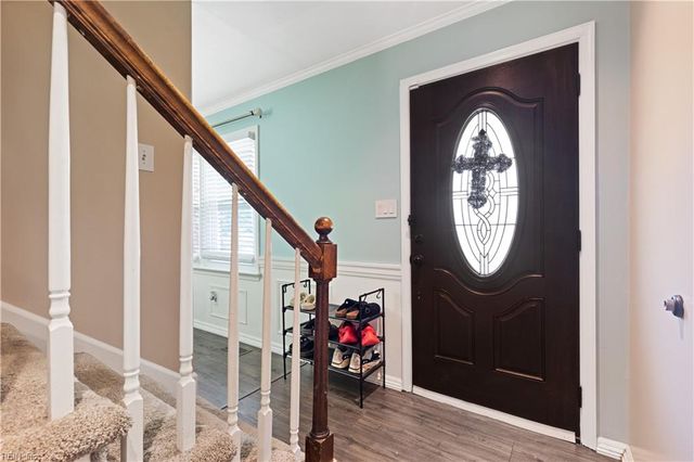 100 Horseshoe LNDG, Hampton, VA 23669