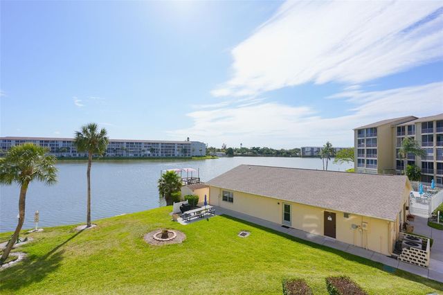3607 LAKE BAYSHORE DRIVE 312, Bradenton, FL 34205