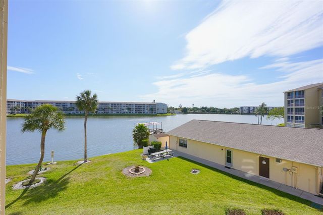 3607 LAKE BAYSHORE DRIVE 312, Bradenton, FL 34205