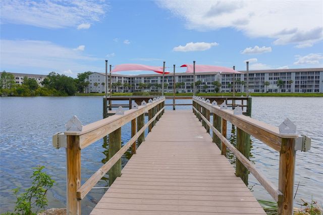 3607 LAKE BAYSHORE DRIVE 312, Bradenton, FL 34205
