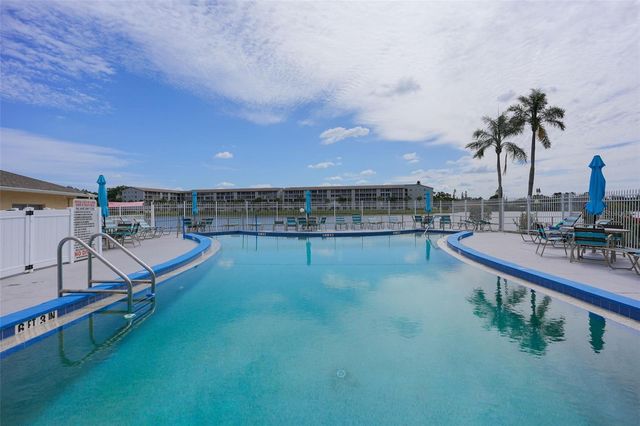 3607 LAKE BAYSHORE DRIVE 312, Bradenton, FL 34205