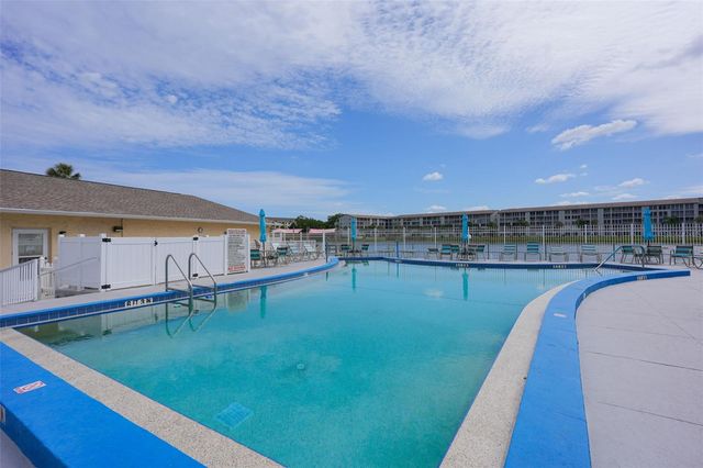 3607 LAKE BAYSHORE DRIVE 312, Bradenton, FL 34205