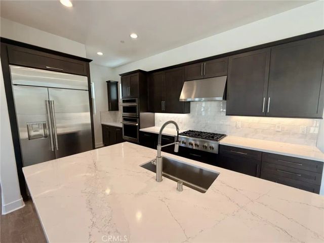 27415 Creekwood Lane, Valencia, CA 91381