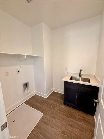 27415 Creekwood Lane, Valencia, CA 91381