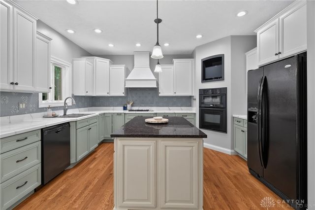 2298 Crestridge Drive, Butler Twp, OH 45414