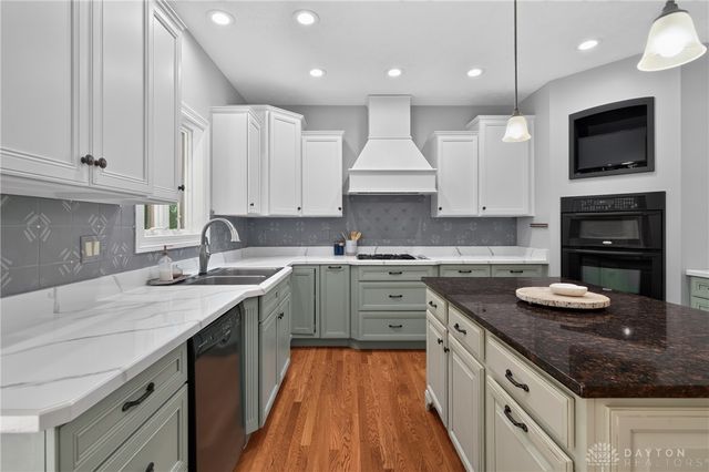 2298 Crestridge Drive, Butler Twp, OH 45414
