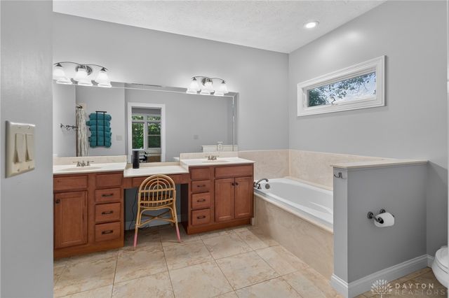 2298 Crestridge Drive, Butler Twp, OH 45414