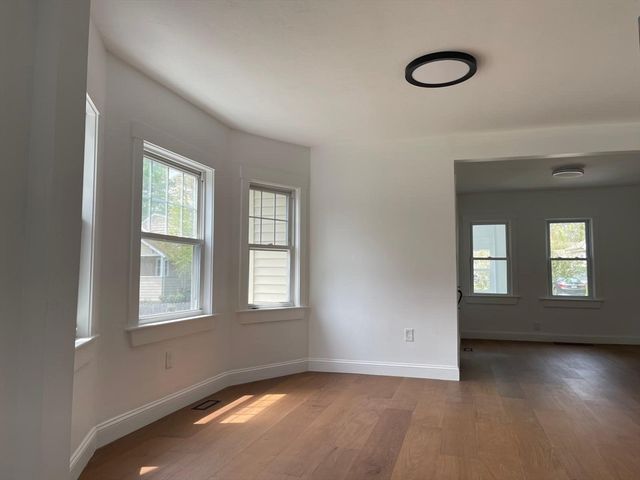 17 Sunnybank Ave, Rockland, MA 02370