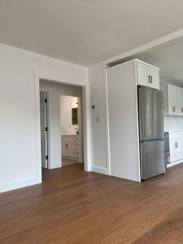 17 Sunnybank Ave, Rockland, MA 02370