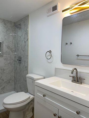 17 Sunnybank Ave, Rockland, MA 02370