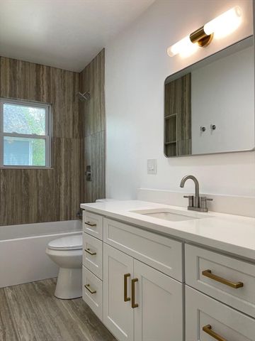 17 Sunnybank Ave, Rockland, MA 02370