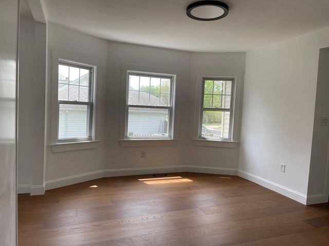 17 Sunnybank Ave, Rockland, MA 02370