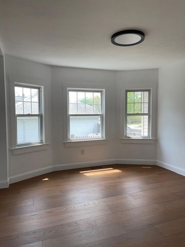 17 Sunnybank Ave, Rockland, MA 02370