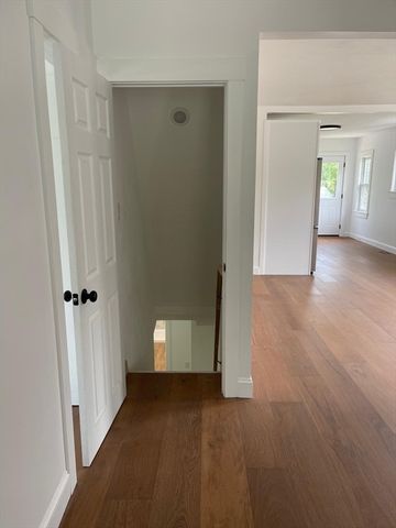17 Sunnybank Ave, Rockland, MA 02370