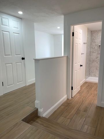 17 Sunnybank Ave, Rockland, MA 02370
