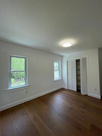 17 Sunnybank Ave, Rockland, MA 02370